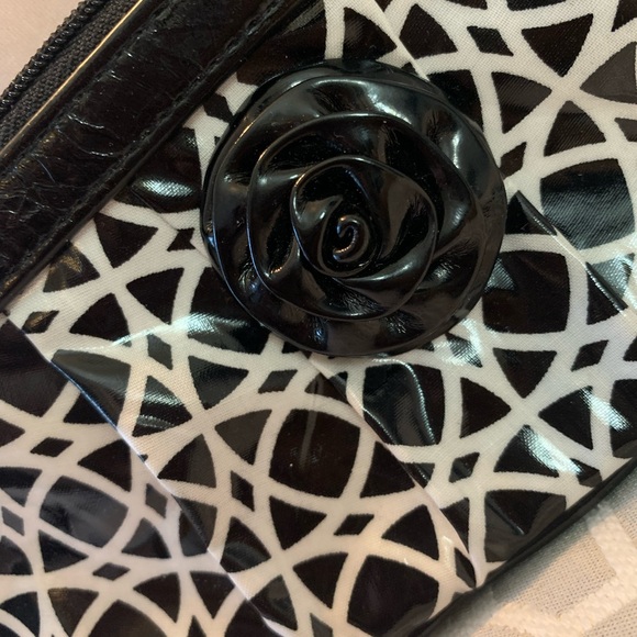 Vera Bradley wristlet - Picture 4 of 5